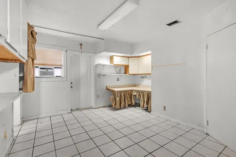 7831 NW 30th Street Hollywood FL 33024