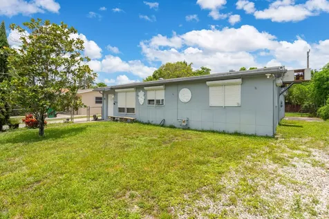 7831 NW 30th Street Hollywood FL 33024
