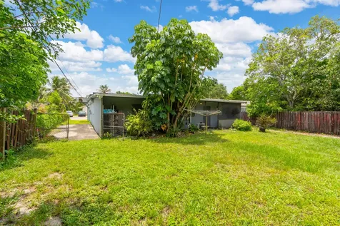 7831 NW 30th Street Hollywood FL 33024