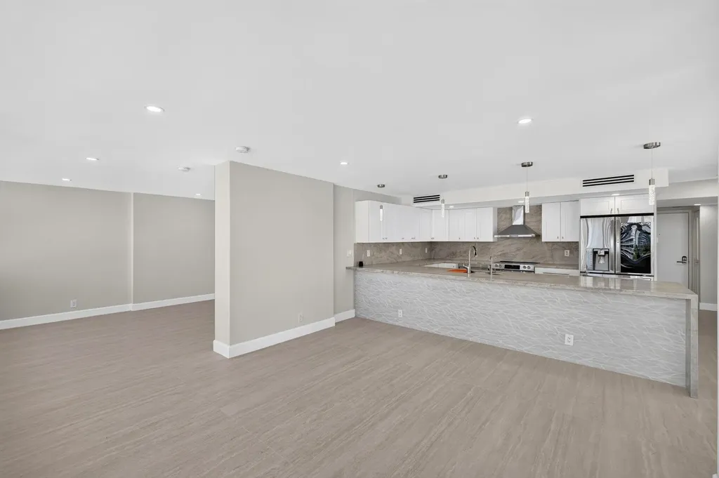 209 N Fort Lauderdale Beach Boulevard N Fort Lauderdale FL 33304