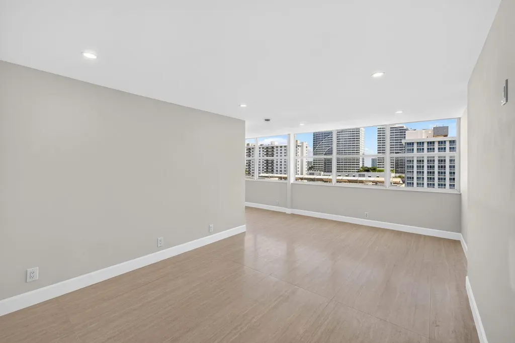 209 N Fort Lauderdale Beach Boulevard N Fort Lauderdale FL 33304