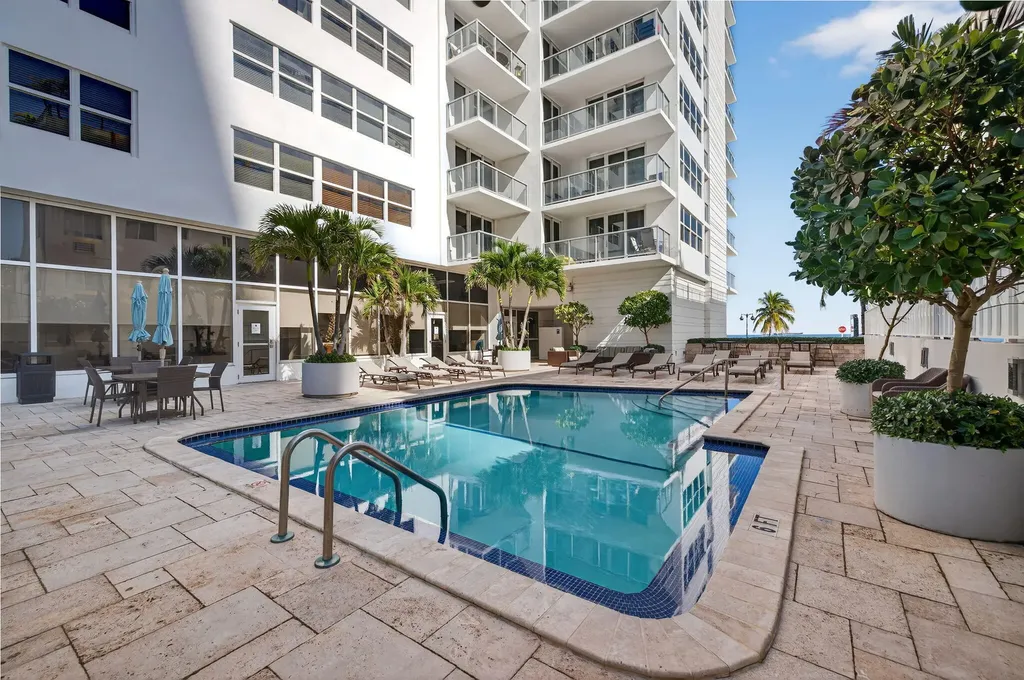 209 N Fort Lauderdale Beach Boulevard N Fort Lauderdale FL 33304