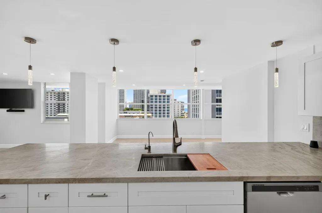 209 N Fort Lauderdale Beach Boulevard N Fort Lauderdale FL 33304