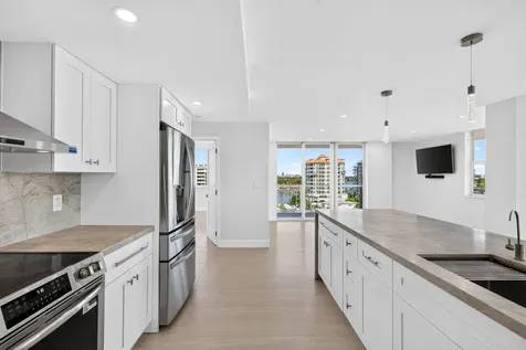 209 N Fort Lauderdale Beach Boulevard N Fort Lauderdale FL 33304