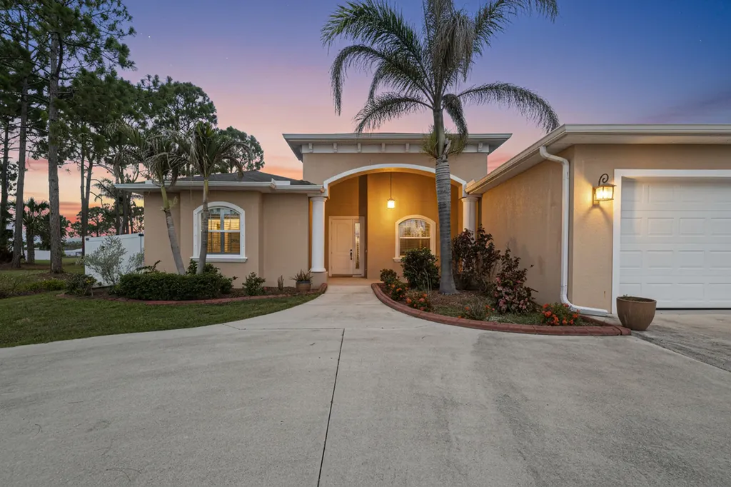 6462 NW Colgate Street Port St Lucie FL 34986
