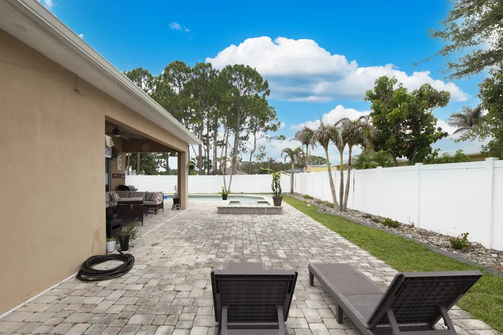 6462 NW Colgate Street Port St Lucie FL 34986