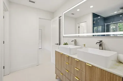 401 NW 3rd Place Dania Beach FL 33004
