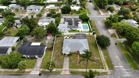 325 Franklin Road West Palm Beach FL 33405