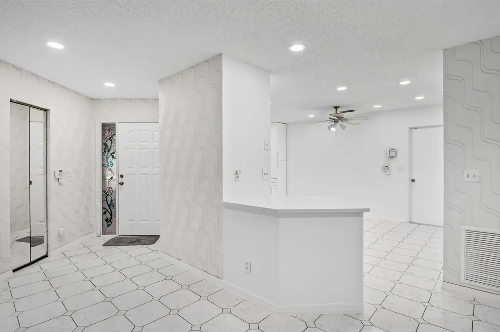 10523 Ladypalm Boca Raton FL 33498