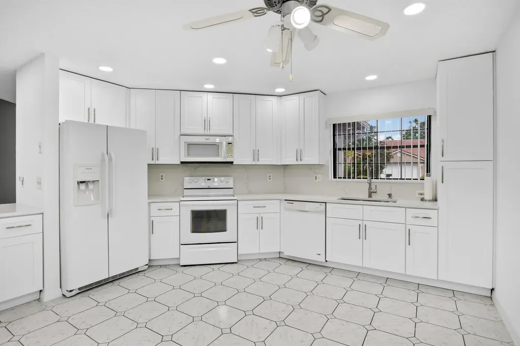 10523 Ladypalm Boca Raton FL 33498