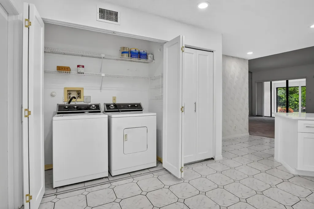 10523 Ladypalm Boca Raton FL 33498