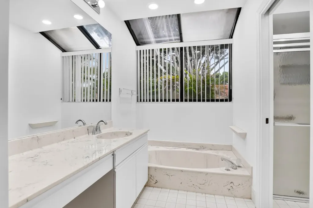 10523 Ladypalm Boca Raton FL 33498