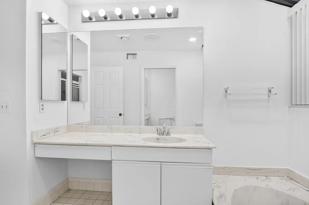10523 Ladypalm Boca Raton FL 33498