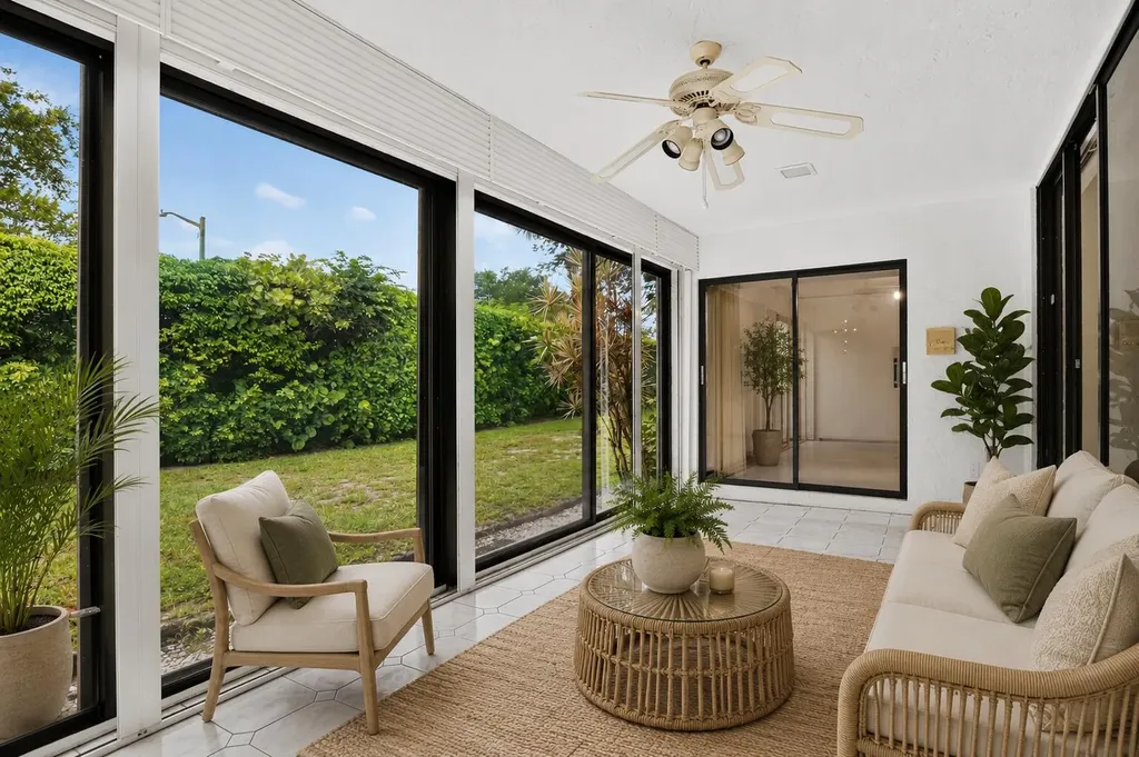 10523 Ladypalm Boca Raton FL 33498