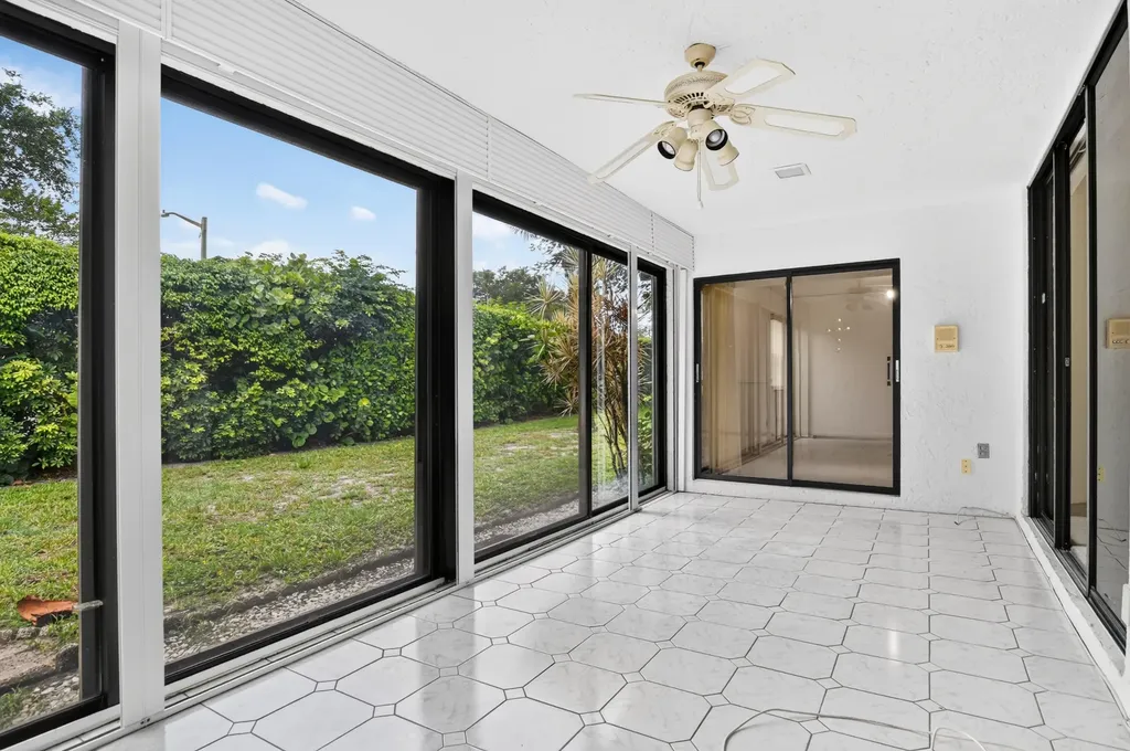 10523 Ladypalm Boca Raton FL 33498