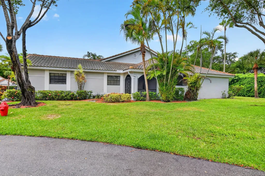 10523 Ladypalm Boca Raton FL 33498