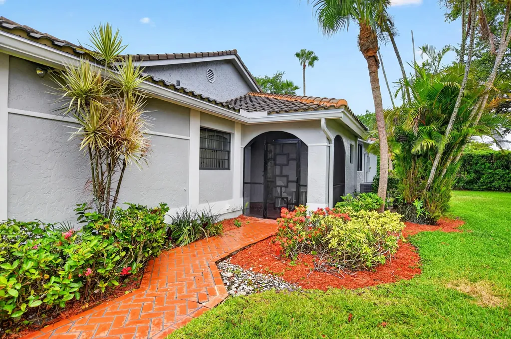 10523 Ladypalm Boca Raton FL 33498