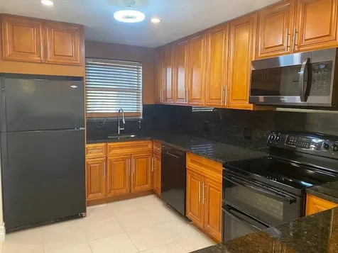 615 S State Road 7 Margate FL 33068