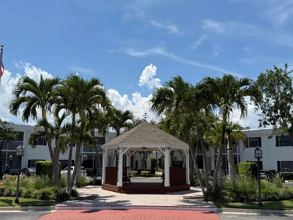 180 Cypress Club Drive Pompano Beach FL 33060