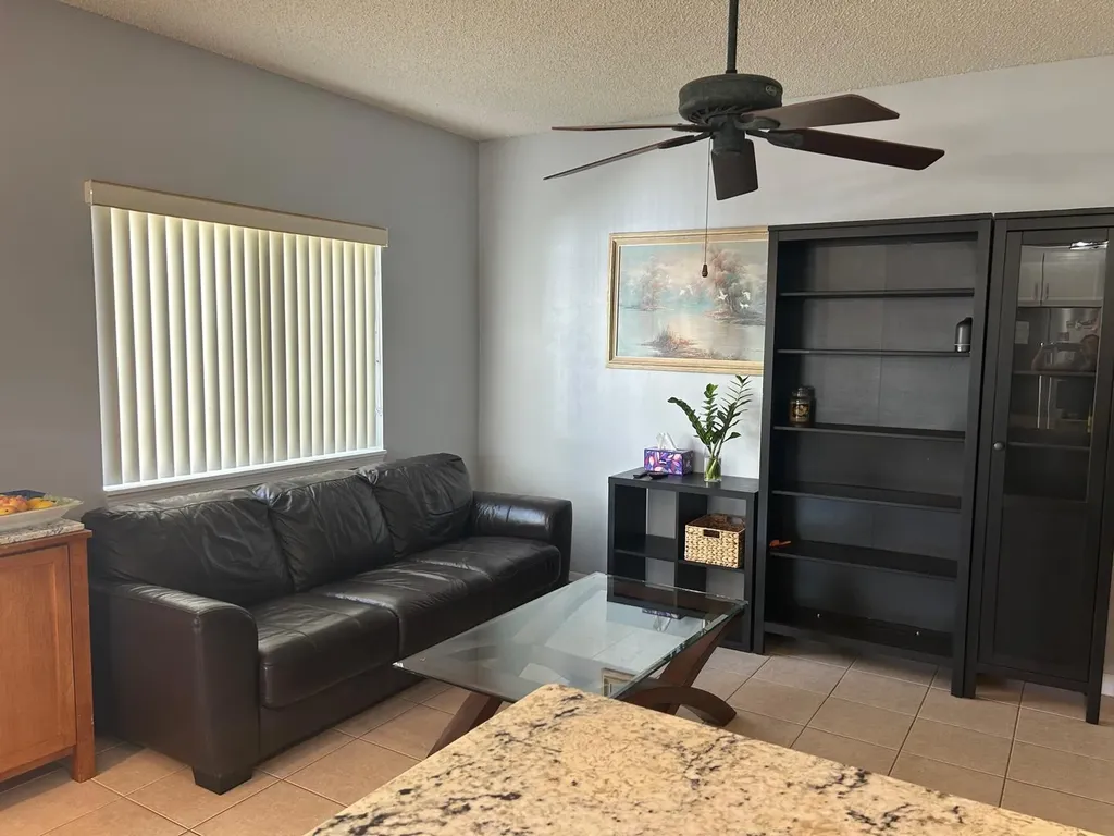6001 Harbor Isle Way Tamarac FL 33321