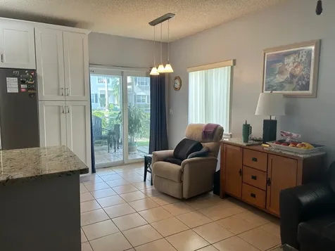 6001 Harbor Isle Way Tamarac FL 33321