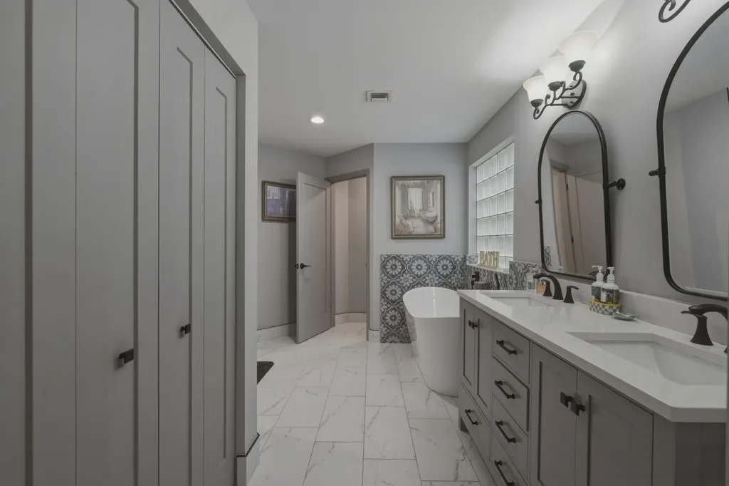 10827 La Salinas Circle Boca Raton FL 33428