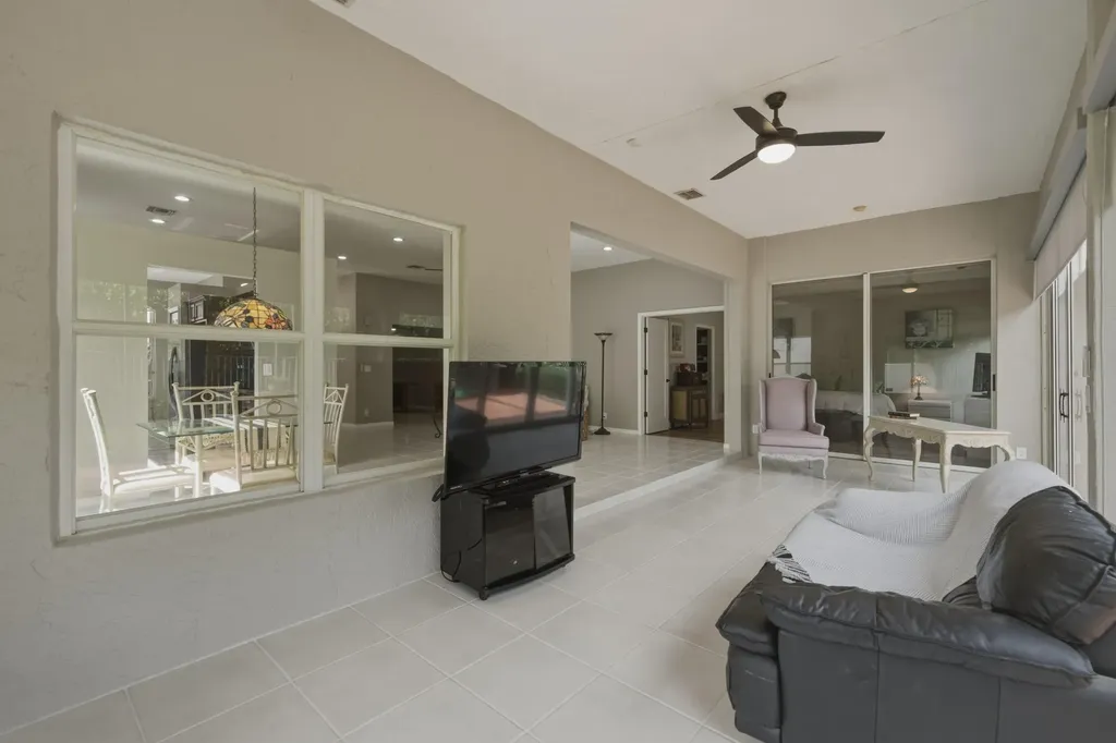 10827 La Salinas Circle Boca Raton FL 33428