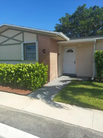 2590 Barkley Drive E West Palm Beach FL 33415