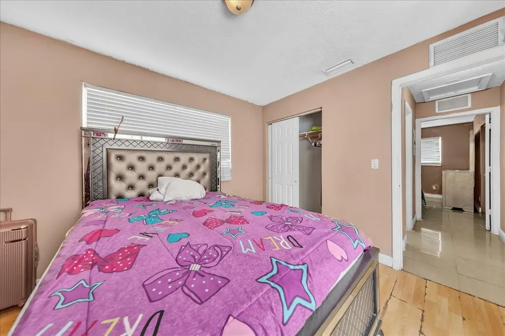 3560 NW 34th Way Lauderdale Lakes FL 33309