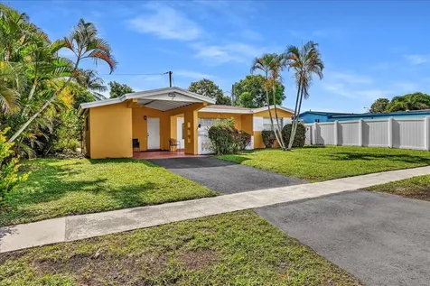 3560 NW 34th Way Lauderdale Lakes FL 33309