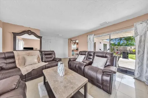 3560 NW 34th Way Lauderdale Lakes FL 33309