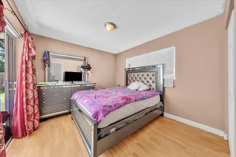 3560 NW 34th Way Lauderdale Lakes FL 33309