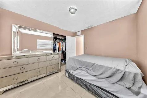 3560 NW 34th Way Lauderdale Lakes FL 33309