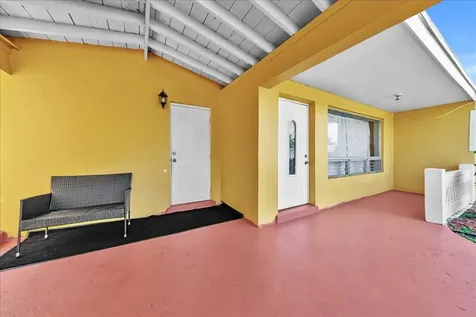 3560 NW 34th Way Lauderdale Lakes FL 33309