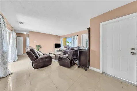 3560 NW 34th Way Lauderdale Lakes FL 33309