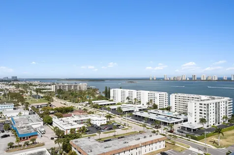 220 Lake Shore Drive Lake Park FL 33403