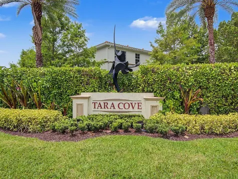 4569 Tara Cove Way West Palm Beach FL 33417