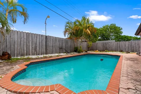 6160 W 14th Avenue Hialeah FL 33012