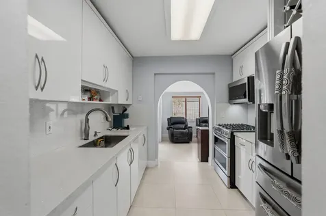 6160 W 14th Avenue Hialeah FL 33012