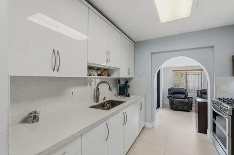 6160 W 14th Avenue Hialeah FL 33012