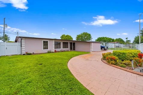 6160 W 14th Avenue Hialeah FL 33012