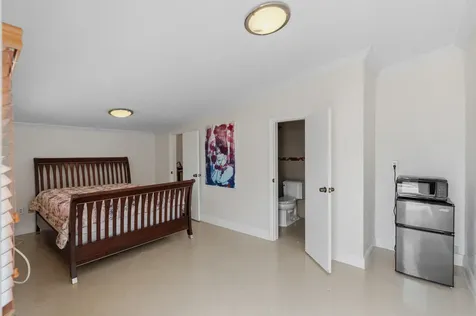 6160 W 14th Avenue Hialeah FL 33012