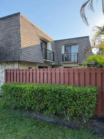 2949 SW 22nd Circle Delray Beach FL 33445