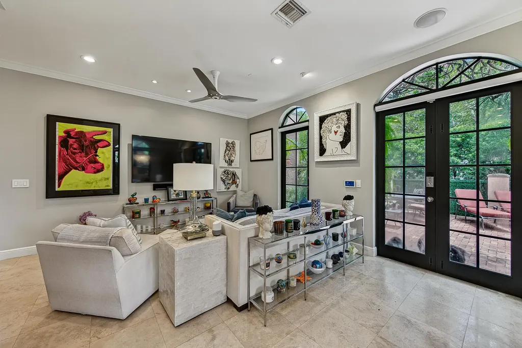 31 SE 10th Avenue Fort Lauderdale FL 33301