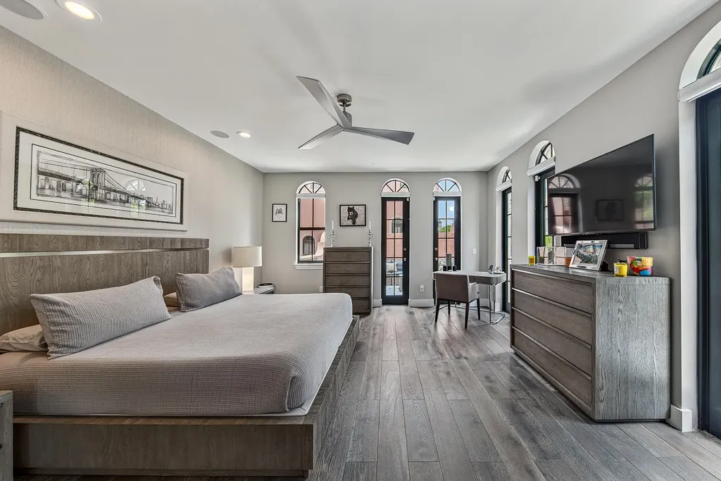 31 SE 10th Avenue Fort Lauderdale FL 33301