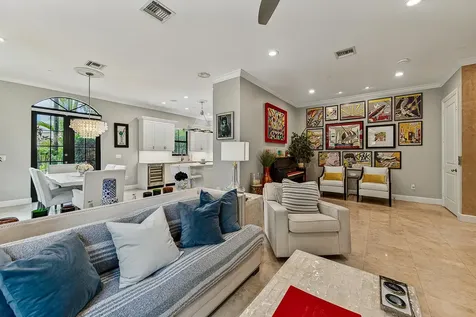 31 SE 10th Avenue Fort Lauderdale FL 33301