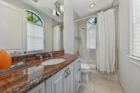 31 SE 10th Avenue Fort Lauderdale FL 33301