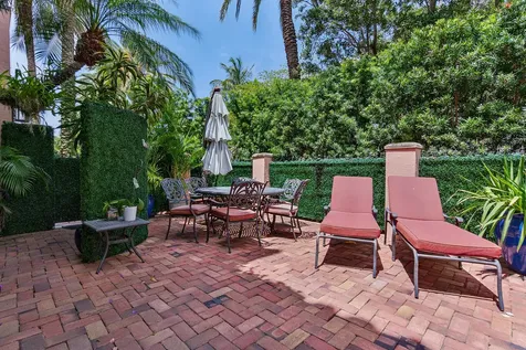 31 SE 10th Avenue Fort Lauderdale FL 33301