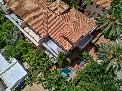 31 SE 10th Avenue Fort Lauderdale FL 33301