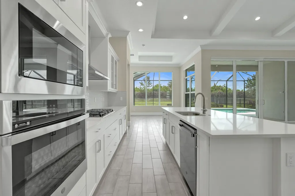 9323 SW Pinnacle Place Port St Lucie FL 34987